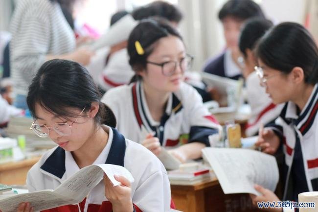 升学臆度巨匠解读2026年高考步地